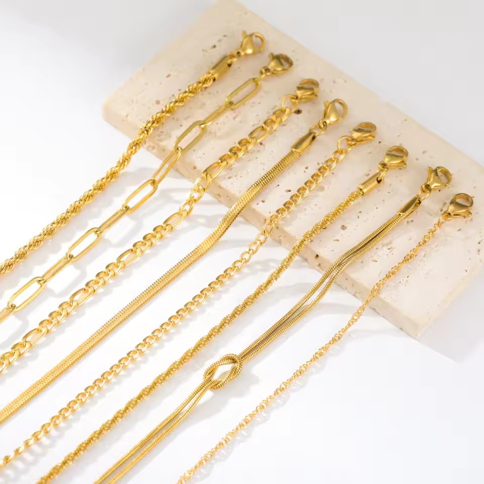 Golden bracelet twisting Figaro Cuban chain bracelet women's jewelry