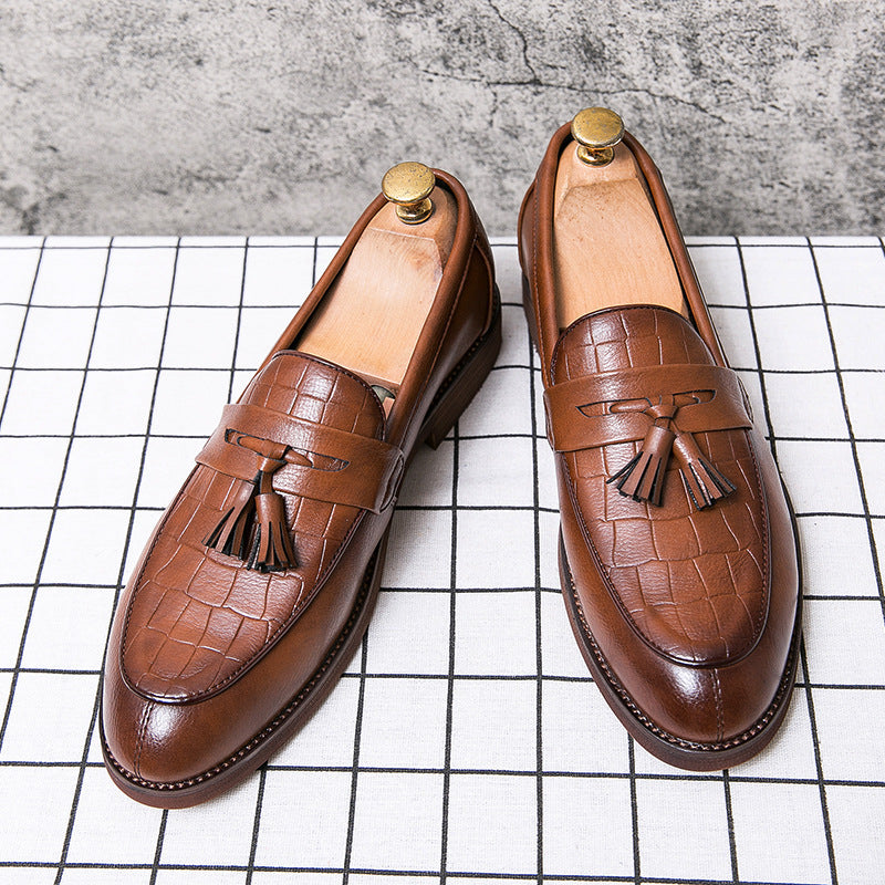 Brock leather shoes, men's carved  version, British style, business pointed-toe, trendy wedding, casual Mens shoes