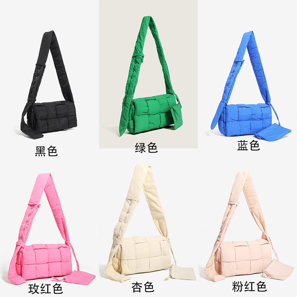 Trendy commuting crossbody bag, sponge woven large-capacity single-shoulder bag, casual pillow bag
