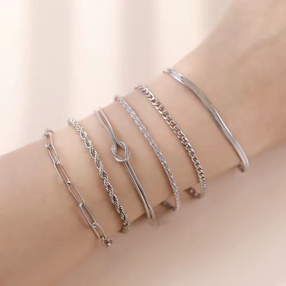 Golden bracelet twisting Figaro Cuban chain bracelet women's jewelry